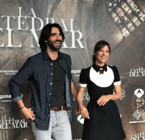 Aitor Luna Instagram - Así que contentos @michellejoyjenner , yo y todos los compañeros de presentar esta mañana @lacatedraldelmar en @antena3com @diagonaltelevisio y con el currazo de los chicos de @atresmediacom