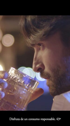 Aitor Luna Instagram - No se lo que me deparará el destino pero lo que tengo claro, es que saborearé el camino... A veces tienes que seguir el camino más difícil. Ir más allá de las dificultades para alcanzar la excelencia.

@the_macallan #TheMacallanDoubleCaskSpain #TheMacallanDoubleCask #Macallan_Lover