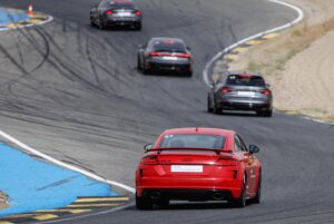 Aixa Villagrán Instagram - Bien servida de adrenalina.

@audispain @silviacar
