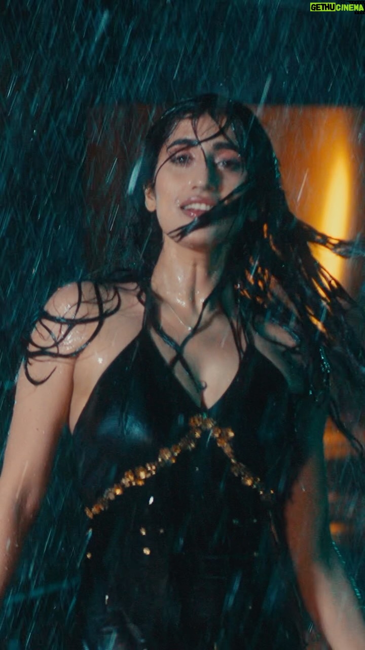 Akasa - 48K Likes - #Barsaat mein bheege ya nahi ab tak? 🤌🏼❤️‍🔥🌧️🔥
MUA:  @neerajnavare 
Hair: @aaliyahussainhairmakeupcreator 
@desimelodies @harshhkargeti @samayofficial_ @geetworldwide @realinflict @ghanishtdhall @bhomik__gaba @divyagoel06 
•
•
•
•
•
•
Akasa New Music Barsaat Desi Melodies Punjabi Naagin Shringaar Biggboss Trending Explore