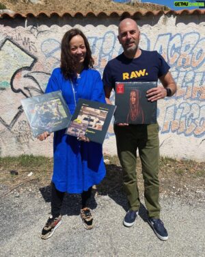 Akhenaton Instagram - Échange de bons procédés il a dit 😄
Doublement heureuse d’avoir pu offrir Constellations à Akhenaton et recevoir en retour « Latin Quarter » , projet d’Akhenaton avec Nicholas Craven auquel j’ai participé. 
Merci Chill, Indigo ne serait pas ce qu’il est sans toi 💙
#constellations #akhenaton #iam #rap #collaboration #latinquarter