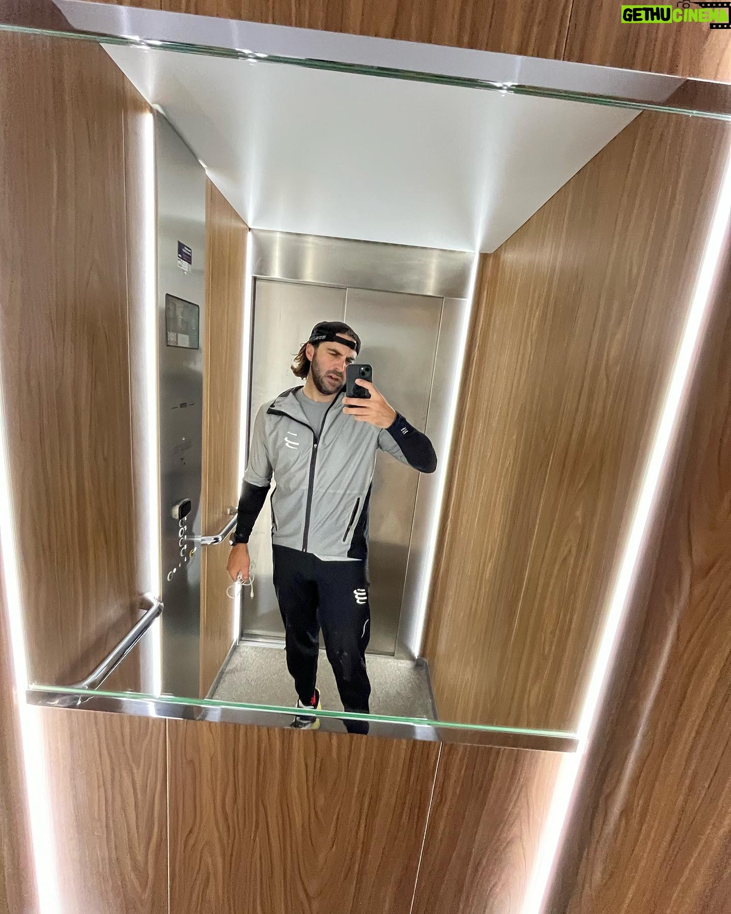Akhenaton - 3.2K Likes - February in 10 photos
1/ Aller voir les fratellooooos @iam.officiel @akhenatoniam @shurikn_iam en tournée
2/ Ce soir on vous mets le feeuuuu ! 🔥
3/ Reprendre le chemin des sentiers
4/ Faire face ensemble aux épreuves de la vie 🫶
5/ Chemise 👔 party
6/ Repos numéro 657
7/ 658
8/ Pas repos / reco @gravelmanfr sur mes terres originelles
9/ Roubaix - Lille - Flanders @gravelmanfr
10/ Regarder vers l’avenir