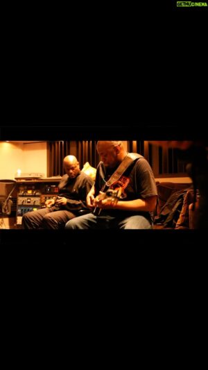 Akhenaton Instagram - Avant-hier, 22 avril, c’était l’anniv des 10 ans de l’album ARTS MARTIENS….IAM, cet album qui est à mes yeux l’un des meilleurs de la discographie d’IAM, avec plus de 250 dates de tournée! Et des souvenirs incroyables 🙏🏼🔥 #IAM #artsmartiens