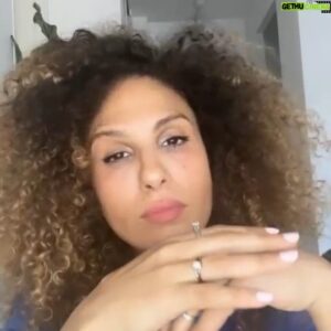 Akhenaton Instagram - Ça faisait longtemps que je voulais collaborer avec une chanteuse en composant les musiques d'un album.

Je suis très heureux aujourd'hui d'avoir accompli ce souhait avec la talentueuse Meryem Saci 🙏🏻 qui a par le passé collaboré avec nous sur plusieurs projets.

Cette courte vidéo est un extrait live du titre "What a fool" de notre album "Nout".

Date de sortie : 11/06/2023
Disponible en pré-commande des le 1er juin

Ohh what a fool I’ve been
Ohh my god
I laid my guards
Down way too soon
Oh lawd, I aimed from the stars
Till I was falling from the moon

Traduction
Oh quel fou j’ai été
Oh mon Dieu
J’ai abaissé ma garde
Bien trop tôt
Oh Seigneur, je visais les étoiles
Jusqu’à ce que je tombe de la lune

#hiphop #hiphop50 #iam #soulmusic