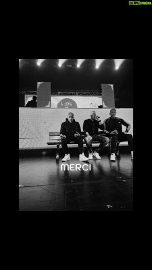 Akhenaton Instagram - HHH TOUR 2024 

Un immense merci au public qui a  donné le coup  d'envoi à notre tournée 🙏🏾🙏🙏🏽🙏🏻🙏🏿🙏🏽 Vous avez mis le feu chaque soir et nous avons été honorés de partager ces moments avec vous. 

Merci @vitrolles13 #salleguyobino #vitrolles @paloma_nimes #nimes @le_bikini_toulouse #toulouse @atabal_biarritz #biarritz @lerocherdepalmer #bordeaux @lasirene17 #larochelle pour l'accueil. 

@__joannesrichard__ & @leachiari.patisserie, merci 🙏🙏🏾

Merci à Éric Cravero, prof de Philo du Lycée Pierre Mendes à Vitrolles pour cet échange avec ses élèves, Margaux, Lille et Ryhane et @mdmcflow33, prof d'histoire @lyceedoriole avec ses élèves, pour cet échange et ce magnifique texte 🙏🏽🙏🏾

On vouz dit à ce soir @stereolux_scopitone #nantes 

Peace