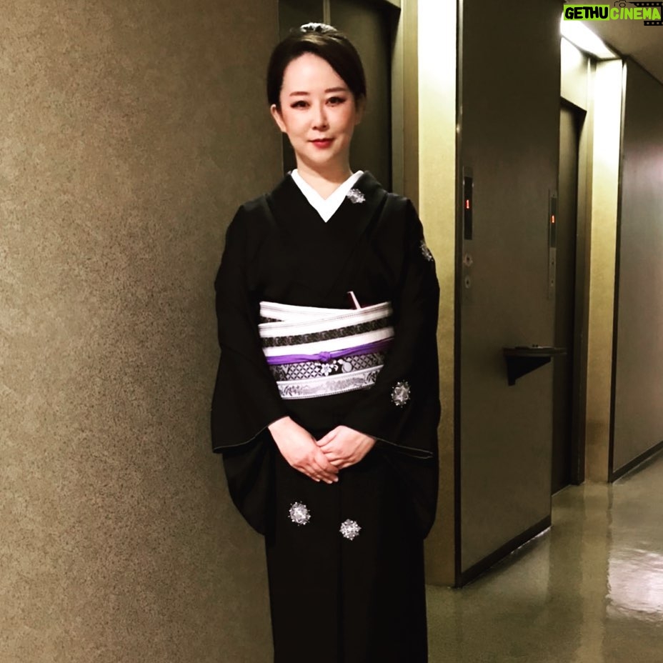 Akiko Higashimura - 1.2K Likes - 博多献上帯、やっぱり好き!!九州女ですからね!#東村アキコ #higashimuraakiko #海月姫 #東京タラレバ娘 #かくかくしかじか #ママはテンパリスト #美食探偵明智五郎 #雪花の虎 #着物#偽装不倫#okano