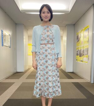 Ako Nagao Instagram - 今日は久しぶりのバイキングMOREでした！！楽しくてうっかり余計なことを話してしまいました...
水曜日のバイキングは、究極の選択について議論する新企画、『VS小木氏』をよろしくお願いいたします😉

#バイキングMORE
#VS小木氏