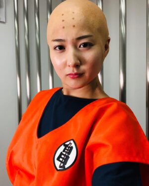 Ako Nagao Instagram - .
もうすぐハロウィーンということで、映画などの特殊メイクを手がけるメイクアップディメンションズさんにクリリンの特殊メイクをしていただきました！先日動画でもお見せしましたが、近くで見ても結構リアルですよね？！プロの技術に感動です😆

#ドラゴンボール#クリリン#特殊メイク#ハロウィン#halloween