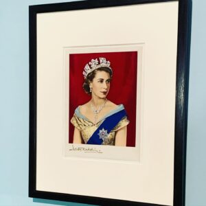 Ako Nagao Instagram - .
KING&QUEEN展に行ってきました！
絵画から読み解く英国王室の歴史ももちろん興味深いのですが、女王たちが身につけている煌めくロイヤルジュエリーの数々に目が釘付けになりました！来年1月11日(月)まで開催されるのでみなさんもぜひ^_^

#kingandqueen展#キングアンドクイーン展#上野の森美術館#イギリス好きな人と繋がりたい