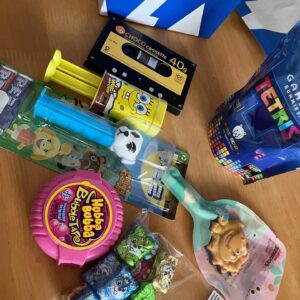 Ako Nagao Instagram - .
「PLAZA リブランディング お披露目発表会」の司会を務めました！

一部の店舗では期間限定で、買い物かごの代わりにギフトボックスを選んでショッピングができる企画もスタートしたとのことでわたしも体験。
おもしろ懐かしいお菓子をセレクトしてみました🍭

子供のころ都会に行くとPLAZAがあって(内心それを1番楽しみにしていた)行くたびにワクワクしていたあの頃の記憶を思い出しました😌

#PLAZA