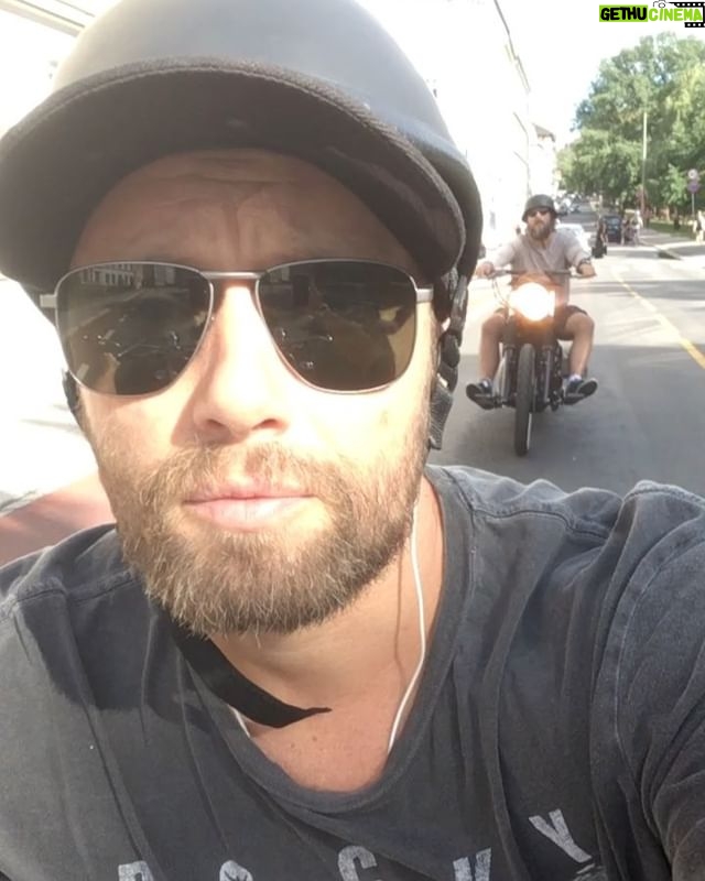 Aksel Hennie - 2.2K Likes - Cousin Cruising with @kallehennie #❤️ #harleydavidson #cruising