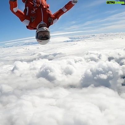 Aksel Hennie - 4.8K Likes - LIFE CAN BE LIKE THIS 💙 ...my first jump this summer. PS: Dear @erna_solberg ! Please let @tomcruise come over here to film and then free fall with me - that can’t be a mission impossible? 😘 #voss #norway #skydive #life 🎥: @erlendbommo 💿: Zpiderflower «more streets»