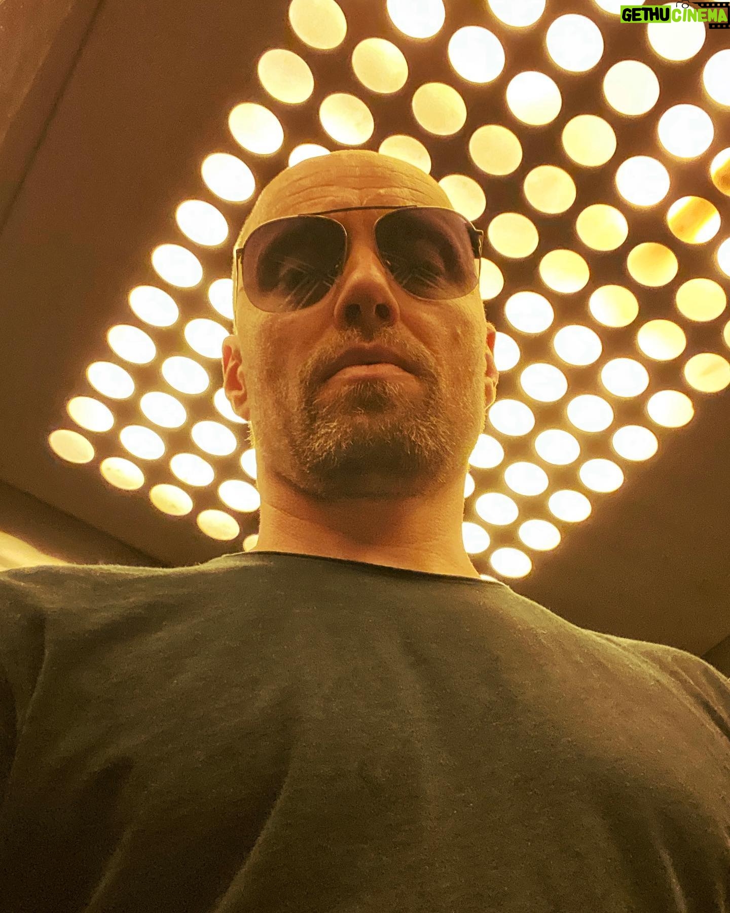 Aksel Hennie - 2.3K Likes - LOVE ELEVATOR SELFIES! #❤️ I hope I never get old enough to feel embarrassed when I feel elevator light panels make me look cool...! #kidult #light #cool #actor #movie ❤️K H H H❤️