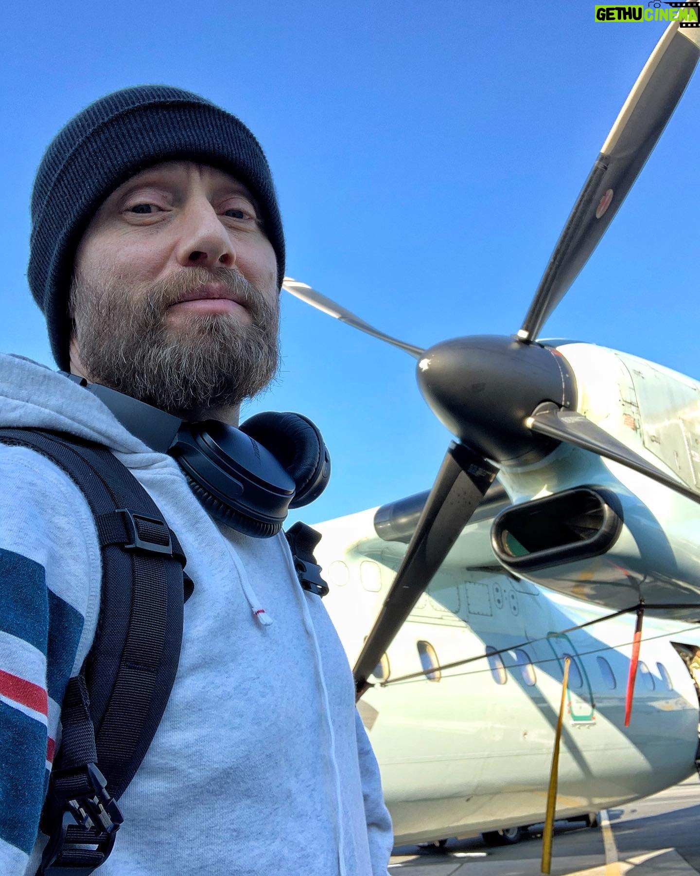Aksel Hennie - 3.1K Likes - 🇨🇦 CANADA 🇨🇦 ...just flew in for some pancakes with maple syrup and some work. #actor #film #movies #canada ❤️K H H❤️ #seeusoon