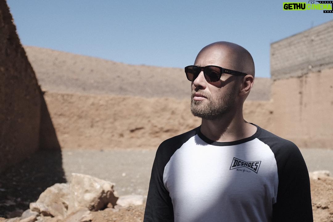Aksel Hennie - 2.2K Likes - Moroccan Morning Light.... #🇲🇦 #film #commercial #work @einarfilm 📸; @andersflatlalaland