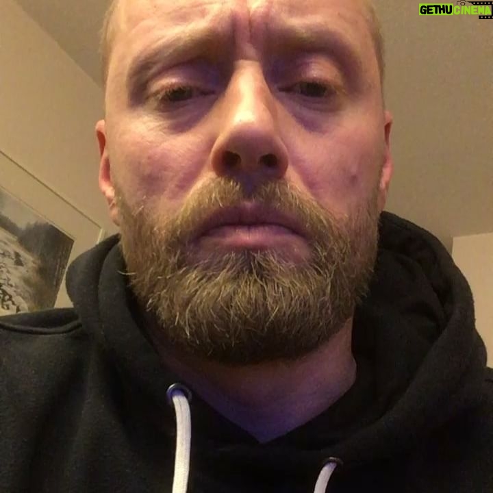 Aksel Hennie - 9.3K Likes - ONKEL STEWART har drukket litt for mye Fernet og er ikke spesielt glad i @hermanflesvig . Jeg derimot synes Herman er topp! #terkeliknipe #onkelstewart @nordiskfilmnorge @andersandenmatthesen