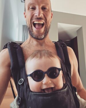 Aksel Lund Svindal Instagram - @amalieiuel and I have been debating where Storm got his looks. I've found the answer 🟡👉