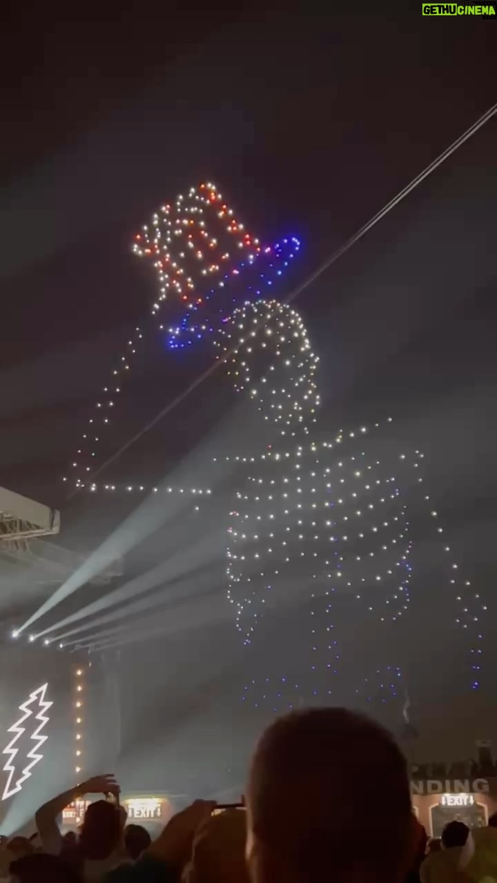 Al Franken - 18.9K Likes - End of the final Dead & Company show last night in S.F. May well be the last iteration of a 60 year gift to us Deadheads.