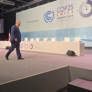 Al Gore Instagram - This #COP25 felt different than those that came before it. There’s so much grassroots energy and momentum for climate action right now, led in large part by young people. I proudly stood alongside U.S. subnational leaders ensuring continued American leadership, presented the latest solutions to the climate crisis to conference attendees, and worked to convince government and business leaders of the opportunity of the Sustainability Revolution. My message to all: Time is running out. This is a global emergency. We need ambition that meets the moment. #WeAreStillIn #TimeforAction