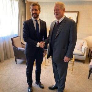 Al Gore Instagram - This #COP25 felt different than those that came before it. There’s so much grassroots energy and momentum for climate action right now, led in large part by young people. I proudly stood alongside U.S. subnational leaders ensuring continued American leadership, presented the latest solutions to the climate crisis to conference attendees, and worked to convince government and business leaders of the opportunity of the Sustainability Revolution. My message to all: Time is running out. This is a global emergency. We need ambition that meets the moment. #WeAreStillIn #TimeforAction