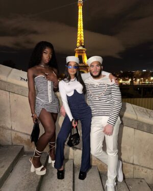 Alaïa Alsafir Instagram - In honor of @jeanpaulgaultier for the Mugler’s last night ⚓️💙 
Thanks youu legend for the invitation @yanoooou 

.