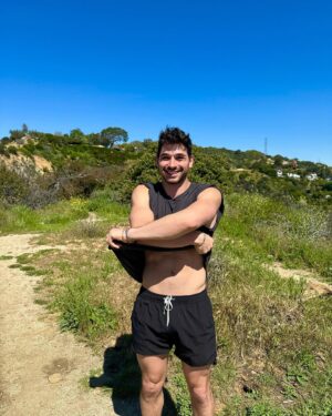 Alan Bersten Instagram - I did a hike today. I’m an influencer now.