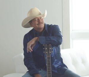 Alan Jackson Instagram - “That’s the music God made,
For all the world to sing,
It’s never old, it grows...” 🎶 #ThatsTheWayLoveGoes