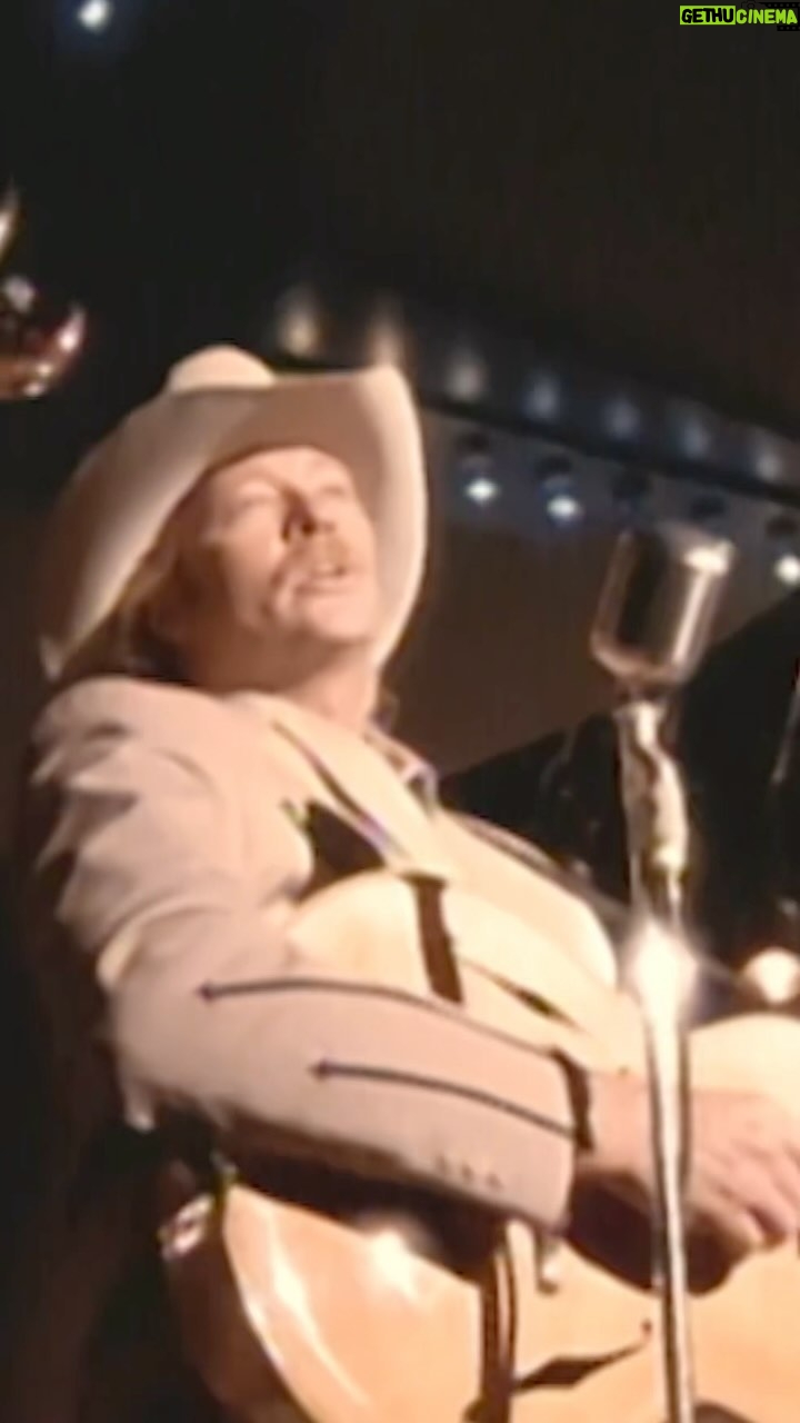 Alan Jackson - 23.1K Likes - Pop a top for 2024! šš„ Letās raise our glasses and toast to the new year! #PopATop #NewYear #CountryMusic