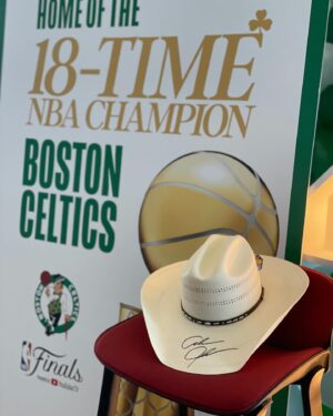 Alan Jackson Instagram - Congrats on your record-setting 18th championship, @celtics! Mind if we use the court now that you’re done with it for the season? See you August 2!