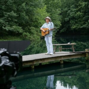 Alan Jackson Instagram - POV: You're on the set of an Alan Jackson music video shoot! Can you guess which one?

We'll give you a hint: 🥪