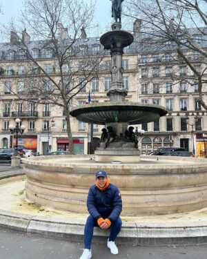 Alan Kuo Instagram - 如果能在出國唸書我一定會去法國留學🇫🇷不過我想我應該沒機會了，讓女兒去好了😁
#paris
