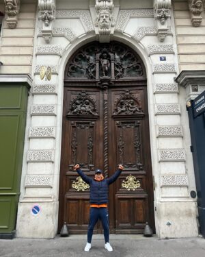 Alan Kuo Instagram - 如果能在出國唸書我一定會去法國留學🇫🇷不過我想我應該沒機會了，讓女兒去好了😁
#paris