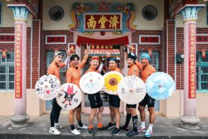Alan Kuo Instagram - 這一路感動的事情太多☂️
@gooooooride #time #friends #love