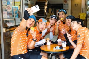 Alan Kuo Instagram - 這一路感動的事情太多☂️
@gooooooride #time #friends #love