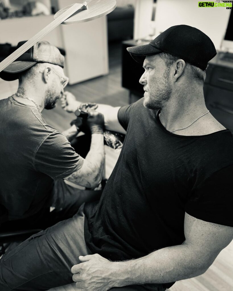 Actor Alan Ritchson HD Instagram Photos and Wallpapers July 2023 ...