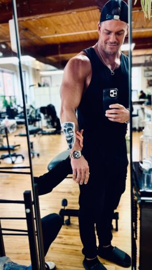 Alan Ritchson Instagram - The master @pashainktattoo and @lamanigancetattootoronto at it again. 

Sock and Buskin. Masks ancient Greeks used when performing to enhance and project emotions related to comedy or tragedy. In my case, it not only celebrates my field, but also my lot in life as a person who lives with bipolar. 

I can easily relate to the close proximity of these two disparities. So close they rest against each other. One glance is force-fed both extremes. Take a taste, enjoy, digest. Have too much at once from time-to-time. But remember the feeling of emotional overindulgence. For me, the banquet never ends. 

I’ll show you the finished product soon. 

#bipolar
#theatre
#tattoo

Here we gooooooo!!!