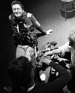 Albano Jerónimo Instagram - Os Demónios Não Gostam de Ar Fresco
Backstage Pictures.

A todos, obrigado ❤️
Em especial, ao querido público, que fez o favor de esgotar o @teatrosaoluiz nestes quatro dias :)
Siga para a digressão.

DIRECÇÃO @albanojeronimooficial e @claudia_lucas_cheu
TEXTO @mariaquintans
ESPAÇO CÉNICO Albano Jerónimo
FIGURINOS Helena Guerreiro
DESENHO DE LUZ @rui.monteiro
ASSISTÊCIA DE LUZ Zeca Iglésias
DESENHO DE SOM @j_SnOWs
DRAMATURGIA Maria Quintans e Cláudia Lucas Chéu
ASSISTÊNCIA DE ENCENAÇÃO @solange_freitas
VÍDEO @hcpina
ASSISTENTE DE REALIZAÇÃO @rodrigorebellodeandrade
DIRECTOR DE SOM @toninho491
MISTURA DE SOM RicardoFialho
MAQUILHAGEM E CABELOS @dapperfish
COMUNICAÇÃO Sara Cavaco
DIRECÇÃO DE PRODUÇÃO @francisco_leone
ASSISTENTE PRODUÇÃO Solange Freitas
FOTOGRAFIA @brunosimao_photography
APOIOS @bergmancenter e @leopardofilmes
INTERPRETAÇÃO @luisputo_ _, @rita loureiro, @iriscayatte, @maria_slope e @ivoalexandre_actor
VOZ-OFF @livullm
VIOLONCELISTA Eva Aguilar
CORO/CANTORES Maria Grilo, Sara Robert, Lucas Mandillo, Vasco Gonçalves, Matias Rodrigues, José Louro, Maria Barankievicz, Catarina Pinto

AGRADECIMENTOS Mrs Liv Ullmann, Coro Lopes-Graça, Casa do Comum, Emília Moreira, Emilie Speleman Smith, Inger Söderdahl, João Mota, João Pedro Fonseca, Madalena Massano, Raquel Matos, Rosário Silva, Rui Estrela, São, @teatrodacomuna , @teatrodagaragem , Toze das Luzes, Ulf Johan Gustaf Smith, Universidade de Évora, @worldacademy.pt e @zabra.co 

COPRODUÇÃO @teatro_nacional21 , @teatrosaoluiz @casadasartesdefamalicao , @teatro_viriato 
Municipal