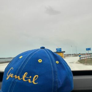 Albano Jerónimo Instagram - A única vida interessante, é a vida que acontece aqui e agora. Não precisa de ser épico, extraordinário, não precisa de nada. Precisa, apenas, da presença efectiva de quem a está a viver. 
E foi assim que aconteceu aqui, nesta outra página da nossa história comum na @sicoficial e na @senhoradomarsicoficial 
A todos, agradeço. 
Até já, “terceirenses” de Porto Salvo :)

Padre Pinheiro ou DJ Pinhas (pró zamiges).

❤️

Ps- ser sempre gentil. sempre
E claro, i u Barreiro é campEÃO!!!!!!!