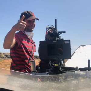 Albert Baró Instagram - Del día que salí a conocer la isla de #BienvenidosaEdén 🌋🌴 | @netflixes