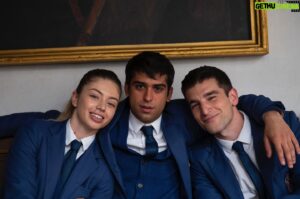 Albert Salazar Instagram - Que familia mas bonita la que me llevo de @elinternado_lascumbres