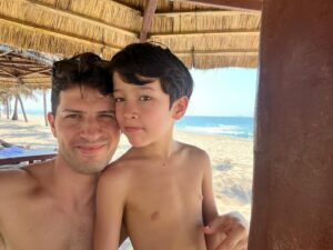 Alberto Mondi Instagram - Time with family, nature and the sea. 👨‍👩‍👧‍👦 ☀️

#가족 #자연 #바다 #휴양 #qualitytime