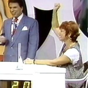 Alcione Mazzeo Instagram - #tbt ❤️ A história da televisão brasileira.
Minha admiração e respeito por esses grandes profissionais: Boni, Walter Clark, Silvio Santos e Assis Chateaubriand,  q inaugurou, em 1951, a TV Tupi, primeira emissora de televisão do país.

#tvbrasileira #inauguração #1950 #televisaobrasileira #assischateaubriand #silviosantos #walterclark #boni #grandesprofissionais #alcionemazzeo #tbt🔙 #baúdaalcionemazzeo #vivaaarte