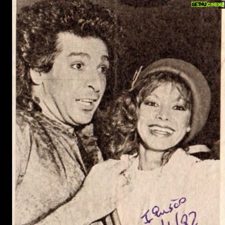 Alcione Mazzeo - 502 Likes - #tbt ❤️ Saudade destes queridos.
Fotos 1: #pedrodelara #1975 cena de filme❣️2: #armandobógus #1982 ❣️3: #nestordemontemar #1982❣️4: #silvinhocabelereiro ##82❣️5: #elzagomes #1982❣️6: #aertonperlingeiro #1981❣️7: Carlos Machado e Dona Zoé Chagas Freitas #81 ❣️8: #jardelmello #felipecarone #80❣️9: #nildoparente #sérgiobritto #2000❣️10: #italorossi #mariaclaramachado ##1995
#alcionemazzeo #baúdaalcionemazzeo #tbt🔙 #saudade