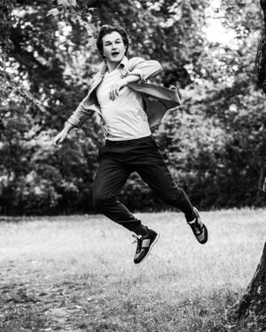 Alec Utgoff Instagram - “Park Life” Had a blast with @lee_malone_photography taking these beauts in Hyde Park! Thanks for the pics you lovely Irishman🤗🇬🇧 #photoshoot  Не думайте что я податлив но пишу и для наших. Думал что все уже способны переводить в этой программе...Ребята спасибо за поддержку! Эти фотки сделали мы в Гайд Парке а Лондоне и как вы видите в них я отлично выгляжу. Поддержите нашего талантливого Ирландца😀👍 Стремитесь, улучшайтесь и живите ярко!!!😘