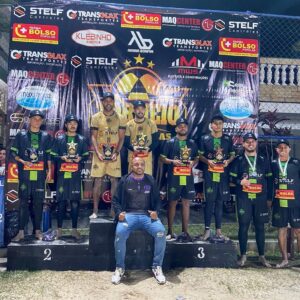 Alecsandro Instagram -  1 com ele🏆🥇

Bicampeão do @torneio_das_estrelas 

Pra cima!☝🏽