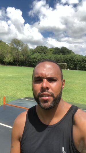 Alecsandro Instagram - Gratidão pela vida feliz 2023 a todos ✋🏾🤑🤚🏾