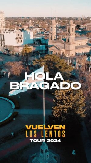 Alejandro Lerner Instagram - HOLA BRAGADOOOOO!!! Nos vemos esta noche!! 

#VuelvenLosLentos #tour #Bragado #AlejandroLerner #BuenosAires