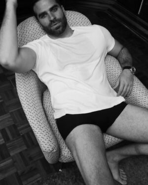 Alejandro Nones Instagram - Tomarme hasta la última gota…