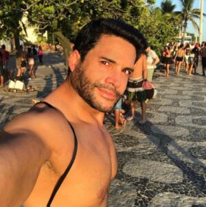 Alejandro Otero Instagram - #TBT take me back to Río!!! #ipanema #riodejaneiro #brasil