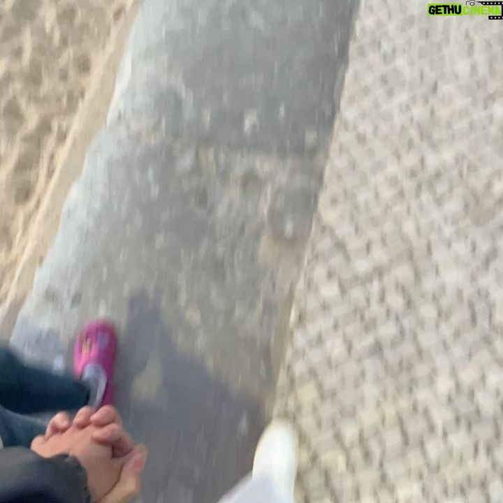 Alejandro Reina - 13.6K Likes - justo un aƱo despuĆ©s repetimos viaje repleto de amor y humor negrošš«š£š¹šØāšØāš§āš§š¦š